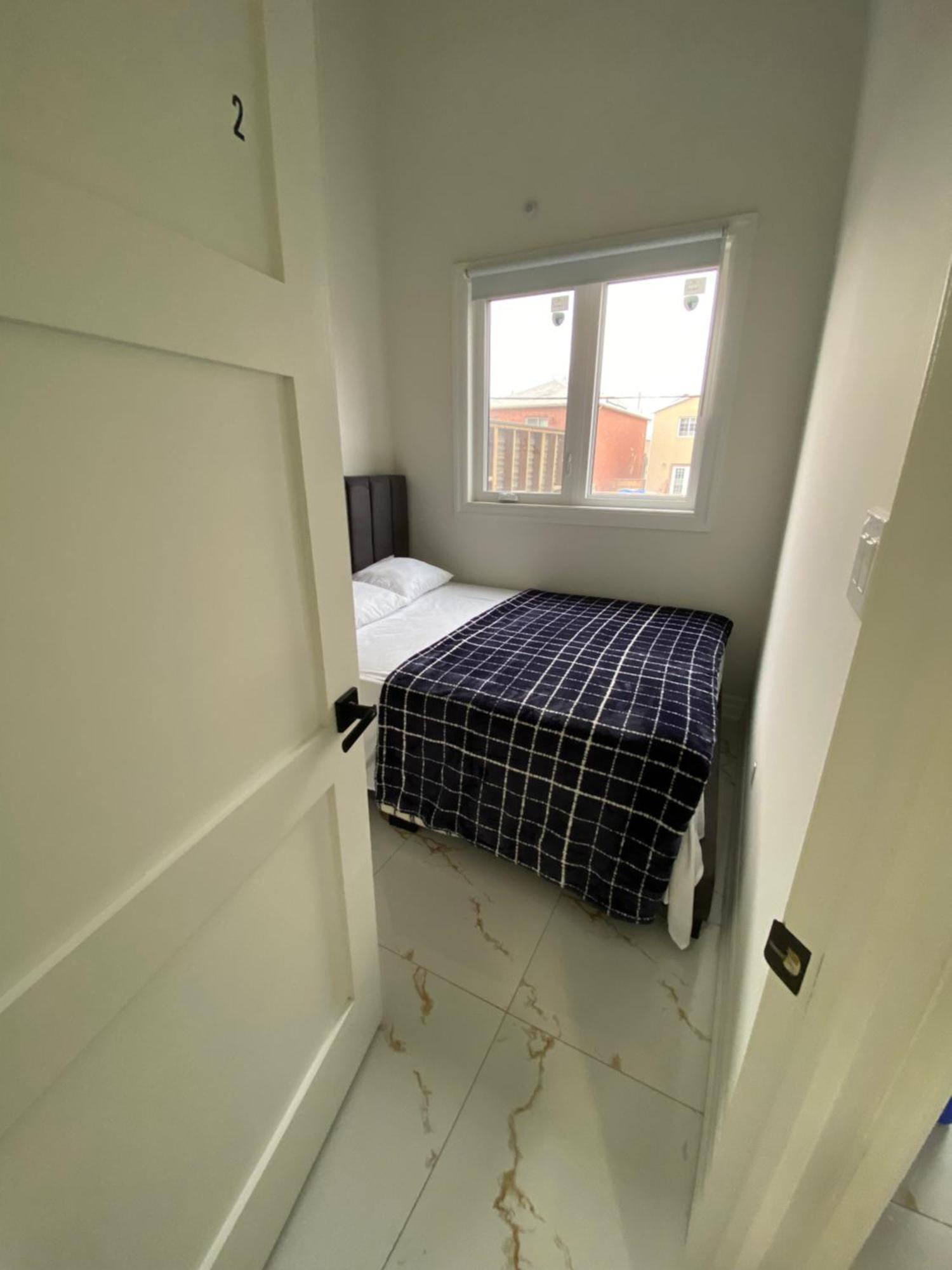 Modern City Living -Newly Built Toronto Bagian luar foto